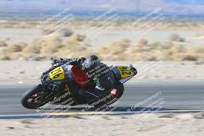 media/Jan-10-2025-CVMA Friday Practice (Fri) [[489e0da257]]/Group 4 and Trackday/Session 2 (Turn 4 Inside)/